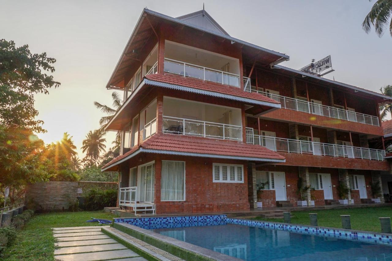 Willow Heights Athirappilly Bagian luar foto