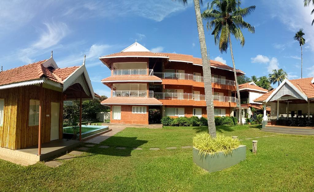 Willow Heights Athirappilly Bagian luar foto