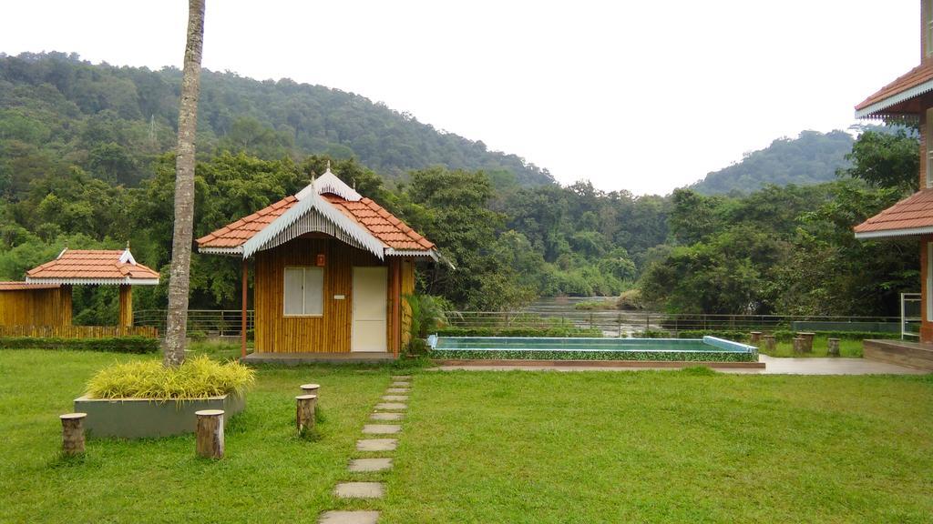 Willow Heights Athirappilly Bagian luar foto