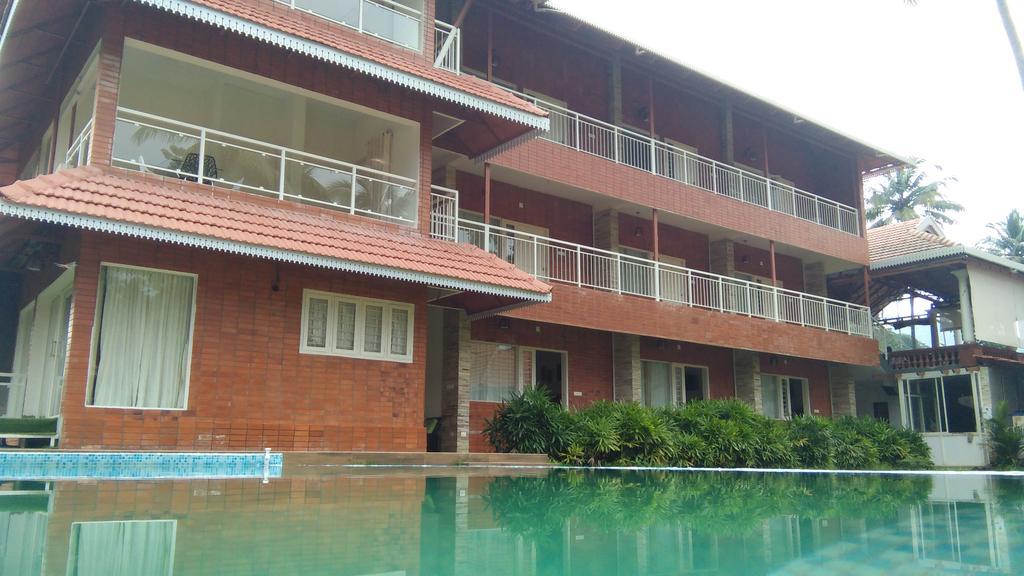 Willow Heights Athirappilly Bagian luar foto