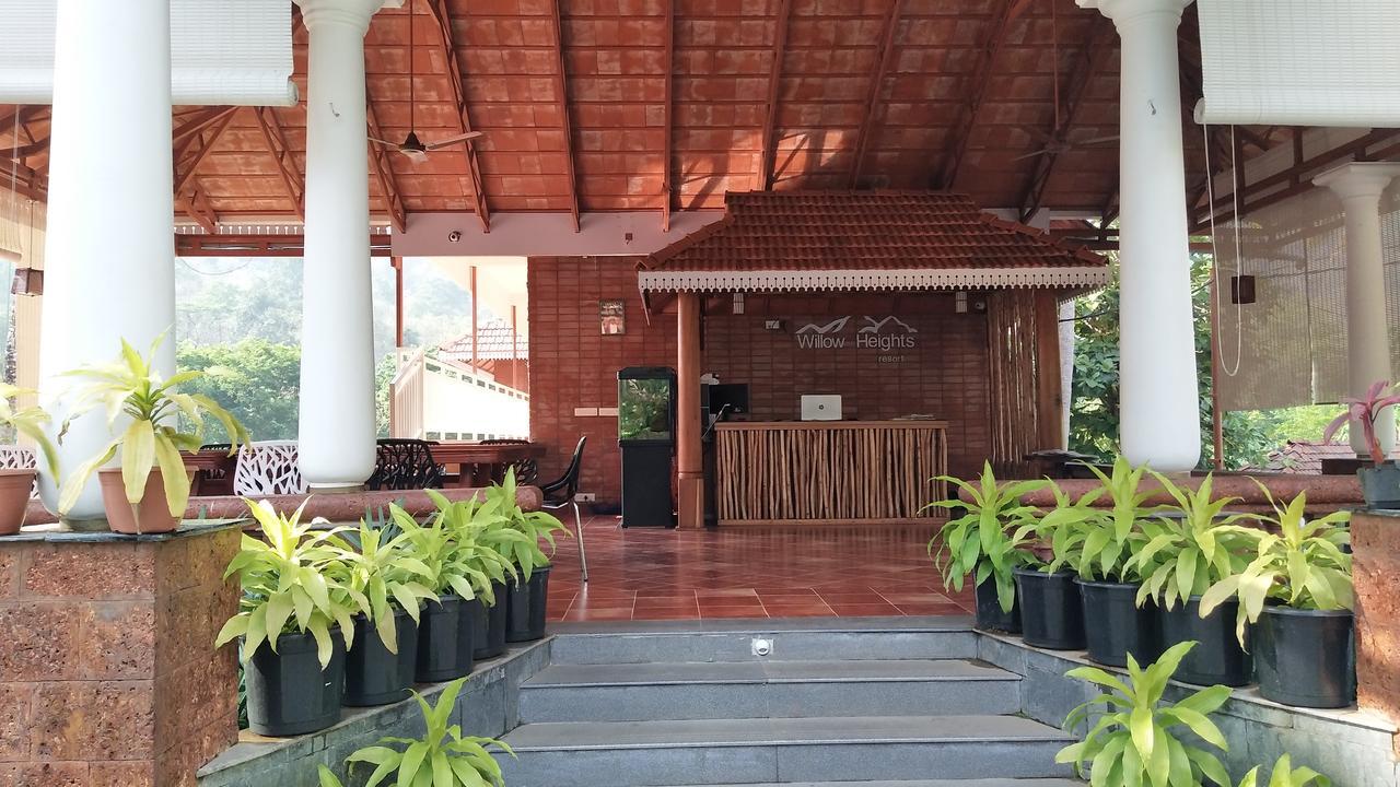 Willow Heights Athirappilly Bagian luar foto