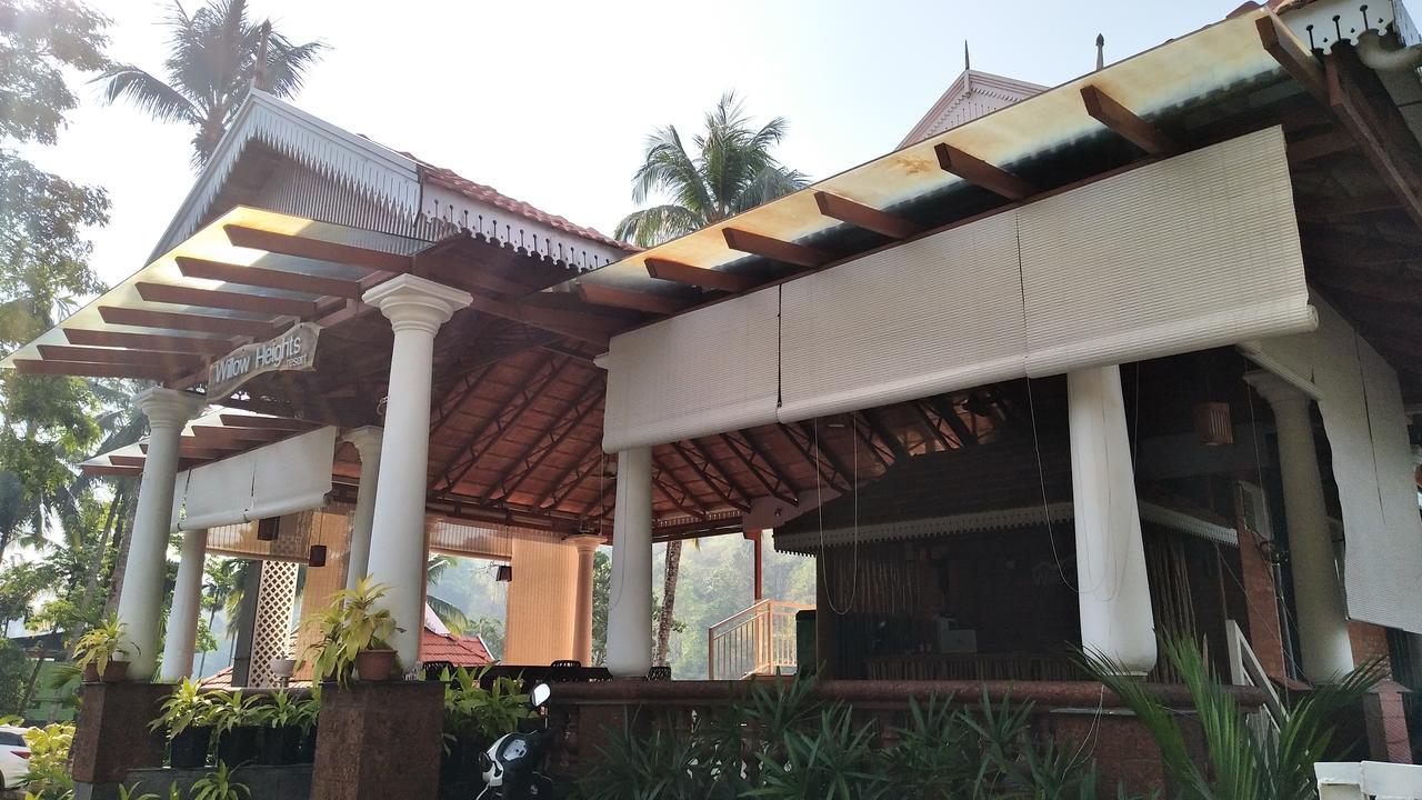 Willow Heights Athirappilly Bagian luar foto