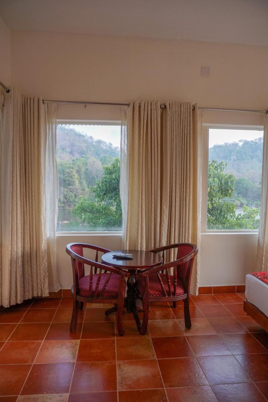 Willow Heights Athirappilly Bagian luar foto