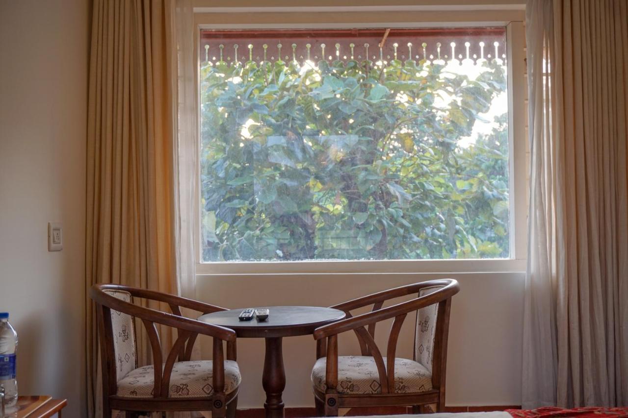 Willow Heights Athirappilly Bagian luar foto