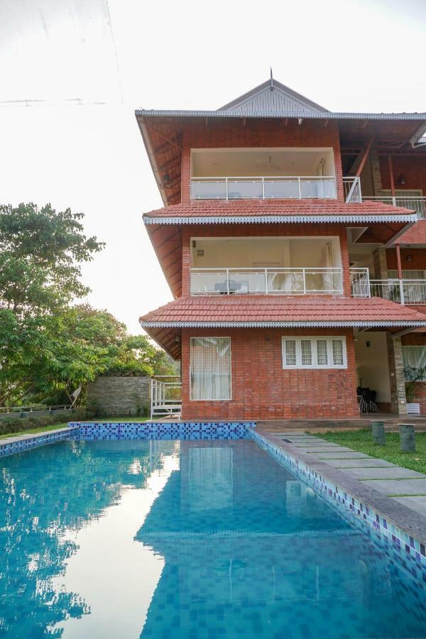 Willow Heights Athirappilly Bagian luar foto